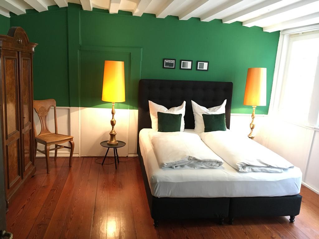 Privatzimmer In Bester Altstadtlage Тюбінген Номер фото